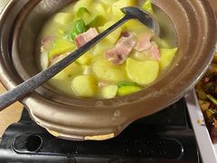 -隔壁老王·家常云南菜(花巷店)