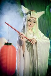 白狐-九月鹰飞汉服摄影工作室