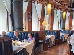 -八府香鸭·啫啫煲(华山路店)