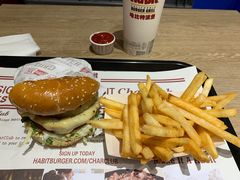 -The Habit Burger Grill 哈比特汉堡(爱琴海店)