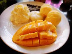 -莓园冰淇淋店