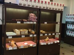 -红宝石·鲜奶小方·海派西点房(南丹店)