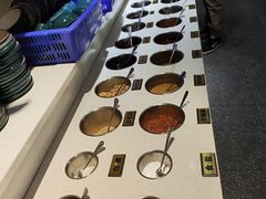 -乡土黄·鲜牛肉火锅·小龙虾(兴业街店)