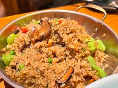 牛肝菌炒饭-老滇山寨•云南特色菜•地方菜•民族风情歌舞表演(金碧店)
