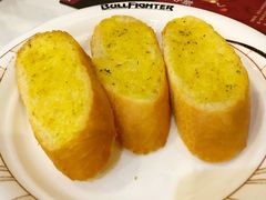 蒜香面包-斗牛士牛排餐厅(嘉里汇店)
