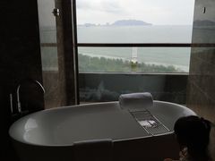 -三亚湾海居铂尔曼度假酒店