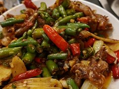 -鸿顺老铁锅美蛙鱼府(解放碑店)