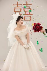 -喜爱高定婚纱摄影