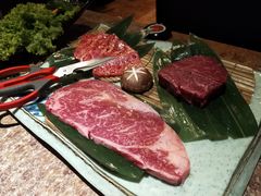 -炼火烤肉店
