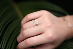 -威德钻石-克拉钻大本营(南京东路店)