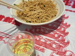 -肥肥虾庄·金牌油焖大虾(汉街SKP店)
