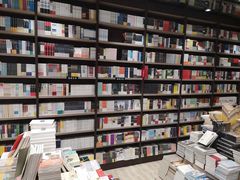 -钟书阁(群光广场店)