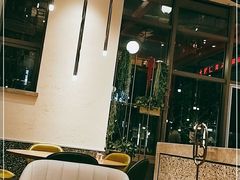 -红樱桃·欢乐餐厅(太原里店)