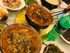 -余杨鸭鸭餐厅