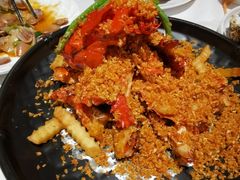 避风塘炒石岩蟹-79号渔船海鲜饭店(宝安店)