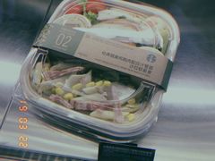 -星巴克臻选(盐城金鹰聚龙湖店)