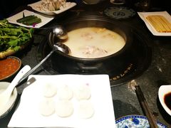 -大匠工房古船木艺术餐厅·猪肚鸡专门店(长白仙岛店)