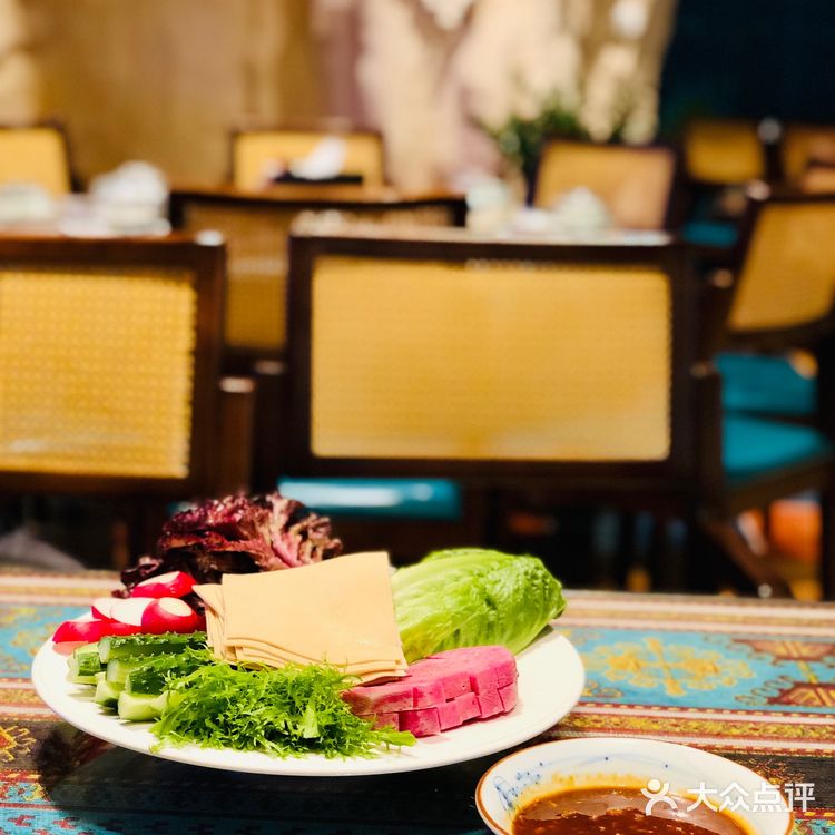 草原的歌，新疆的舞，喀什的酒[调皮]