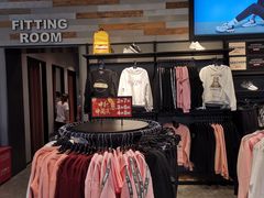 -SKECHERS 斯凯奇(上海国际时尚中心店)