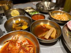 -草家酱蟹炭火烤肉店(珲春南路一店)