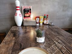 -HIGH FIVE哈福手工汉堡(桂林路店)