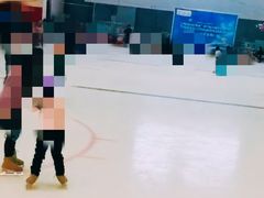 -冰纷万象滑冰场(二七万象城店)