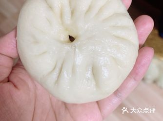 呦嗬！今天包子什么馅儿的～