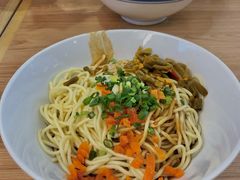 -王拐拐热干面·武汉三鲜豆皮(徐家汇店)