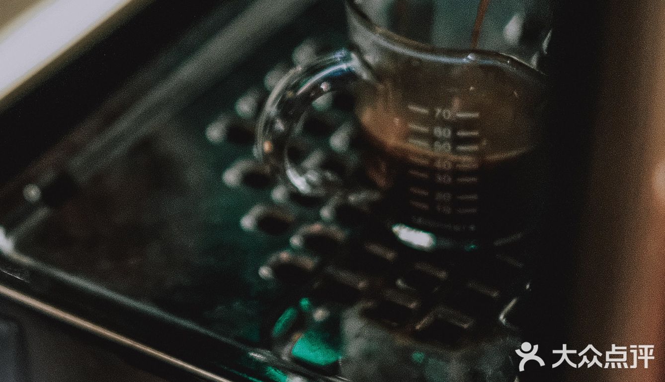 东莞长安丨May café丨王家卫醉酒群像咖啡馆