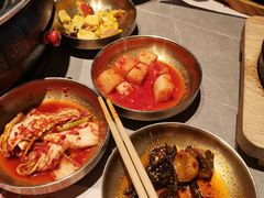 -草家酱蟹炭火烤肉店(珲春南路一店)