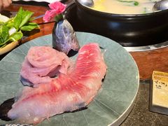 -大匠工房古船木艺术餐厅·猪肚鸡专门店(长白仙岛店)
