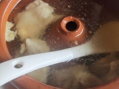 -新世界·过桥米线宴