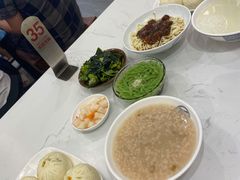 -李与白包子铺(桐梓林店)