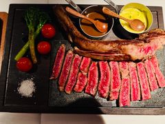 1KG和牛战斧牛排-弦月窗LUNETTE BY AMANDA(复兴路店)