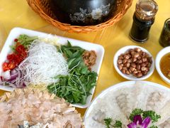 -官塘陈记鱼生·潮汕砂锅粥·牛肉火锅(潮枫路总店)