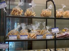 面包甜点陈列柜-德大西餐社(云南南路店)