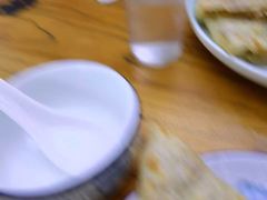 -溢心园香河肉饼总店