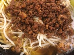 -丽虹云南过桥米线(兴工街店)