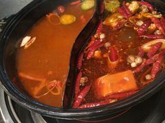 鸳鸯锅-五味缘小郡肝串串香(中国铁建广场店)