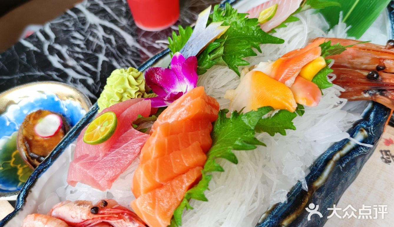减肥也要去拔草的海鲜日料放题店