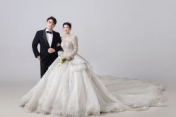 -MAO亲爱的猫婚纱摄影工作室
