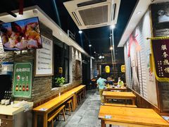 -弄堂咪道-饭香·面香·馄饨香(兴梅店)