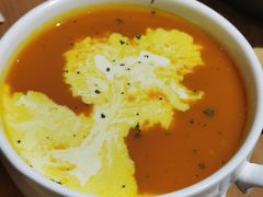 南瓜汤-HELLO 27 意面·沙拉·帕尼尼