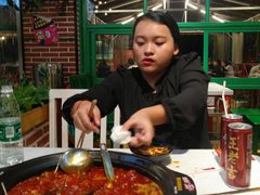 -钢管厂五区小郡肝串串香(蜀都万达店)