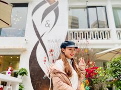 -Mark&Mars Restaurant