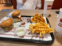 -The Habit Burger Grill 哈比特汉堡(复兴soho店)
