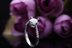 IMG_6351-威德钻石-克拉钻大本营(南京东路店)