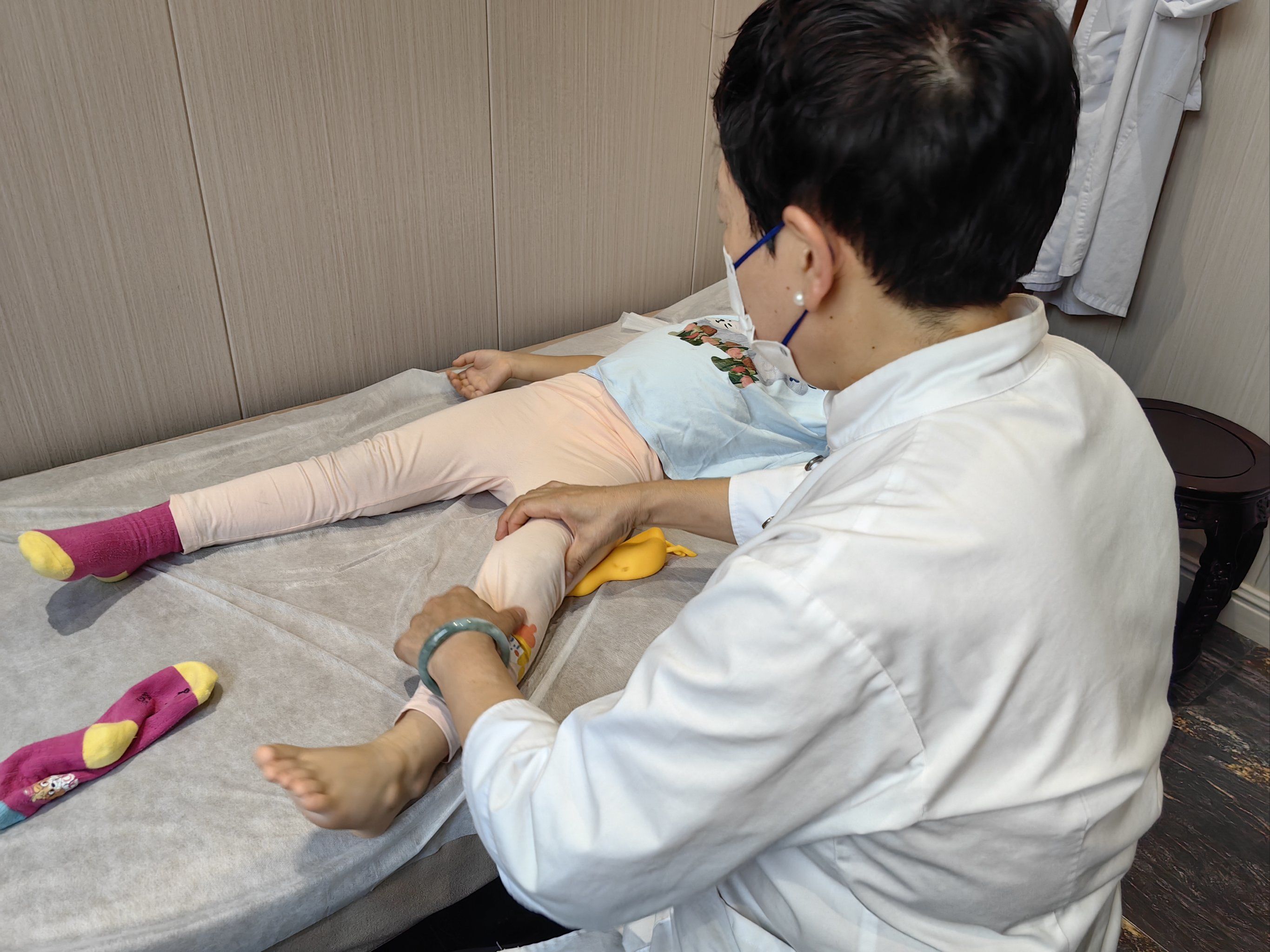 儿童推拿:为孩子的健康成长加油助力