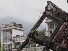 -四川汶川特大地震漩口中学遗址