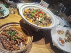-头上红煨盐鸡·非遗院子餐厅